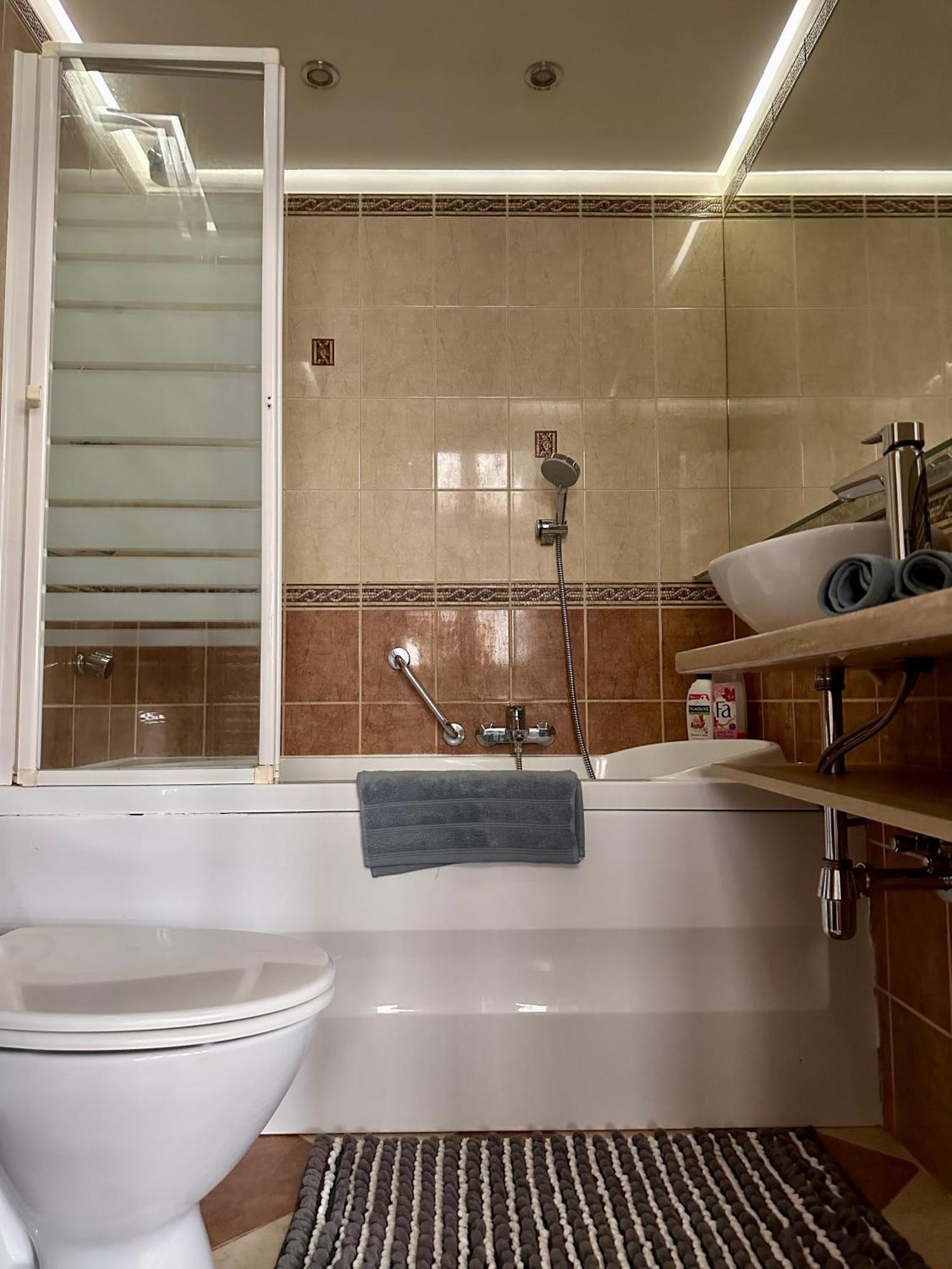 Deluxury Mirror Apartament Centrum Warsawa Bagian luar foto