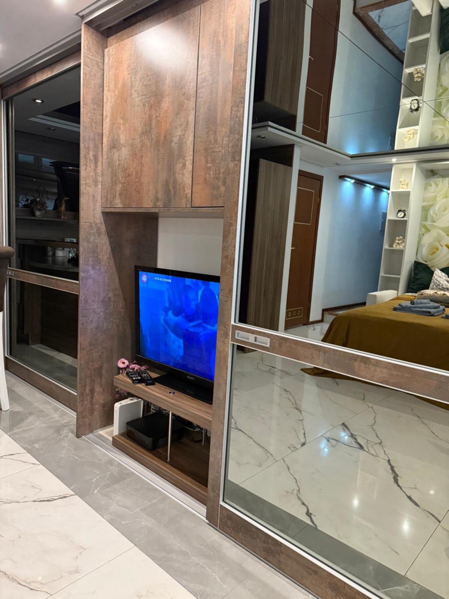 Deluxury Mirror Apartament Centrum Warsawa Bagian luar foto