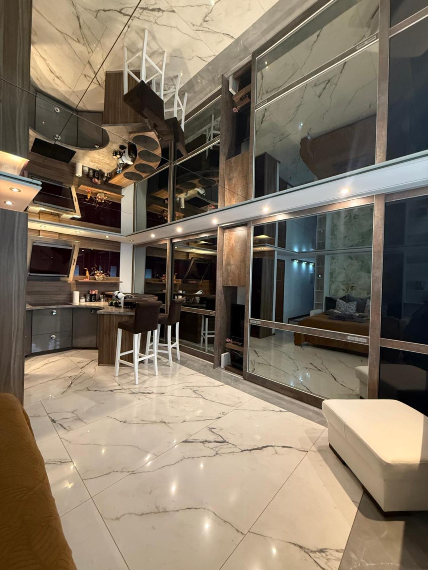 Deluxury Mirror Apartament Centrum Warsawa Bagian luar foto